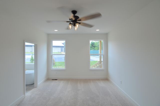 725 Ezra Drive, Taylor Mill, KY 41015