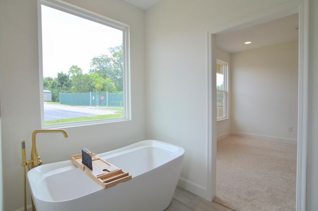 725 Ezra Drive, Taylor Mill, KY 41015
