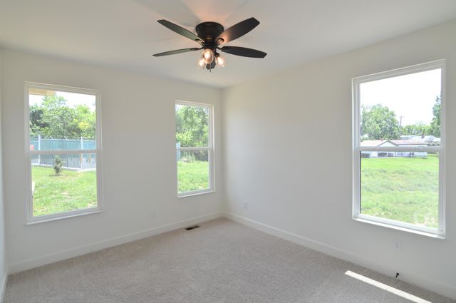 725 Ezra Drive, Taylor Mill, KY 41015