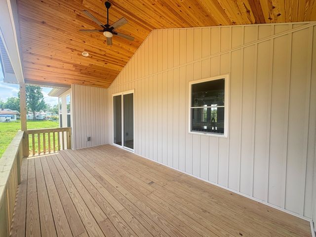 725 Ezra Drive, Taylor Mill, KY 41015