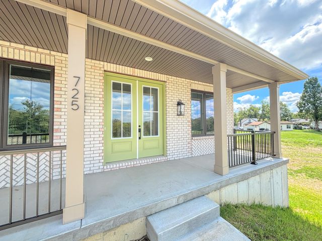 725 Ezra Drive, Taylor Mill, KY 41015