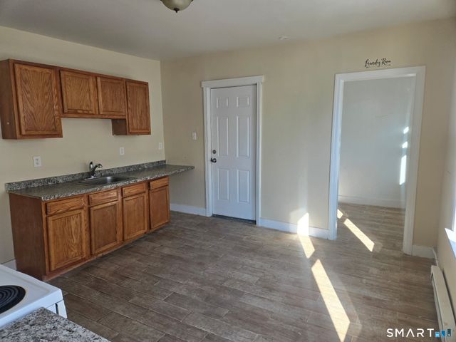 75 Alma Street, Waterbury, CT 06705