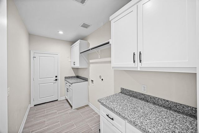 499 Road 6609, Dayton, TX 77535