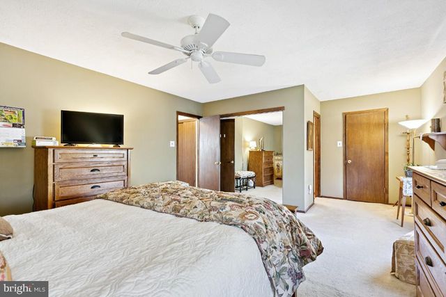 110 PARK CT E, Medford, NJ 08055