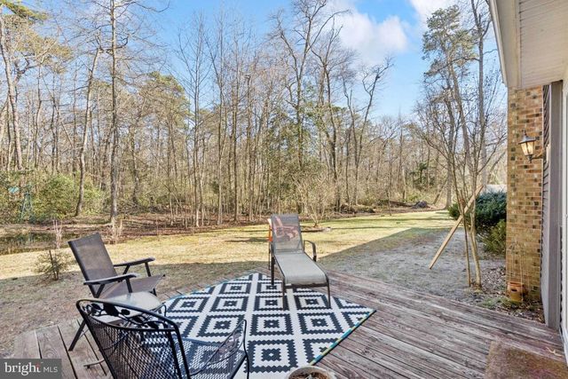 110 PARK CT E, Medford, NJ 08055