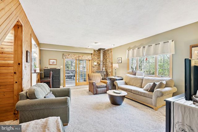 110 PARK CT E, Medford, NJ 08055