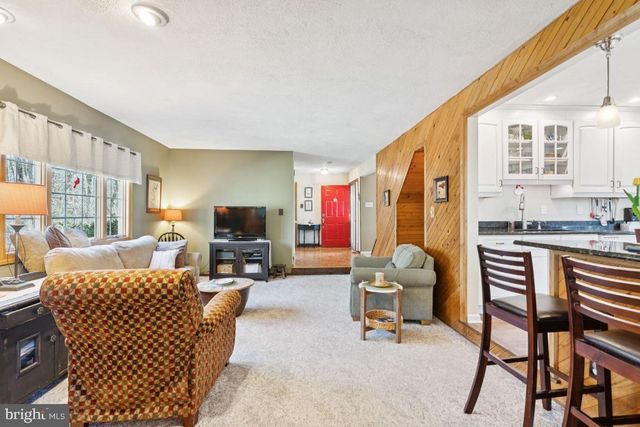 110 PARK CT E, Medford, NJ 08055