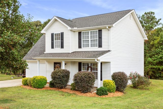 102 Lochenshire Place, Belton, SC 29627