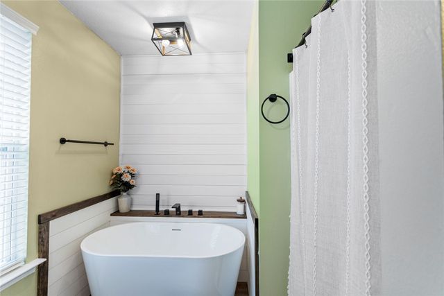 102 Lochenshire Place, Belton, SC 29627