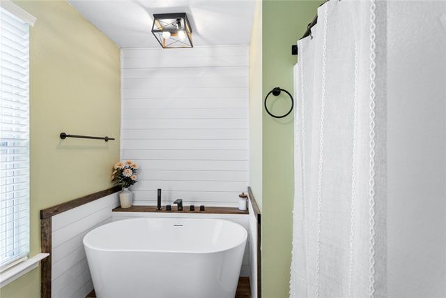 102 Lochenshire Place, Belton, SC 29627