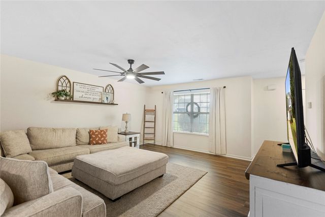 102 Lochenshire Place, Belton, SC 29627