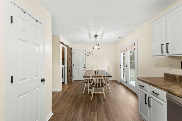 102 Lochenshire Place, Belton, SC 29627