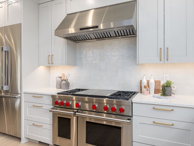 5662 LAKEVIEW Blvd, Lake Oswego, OR 97035