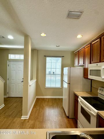 1496 FIELDVIEW Drive, Jacksonville, FL 32225