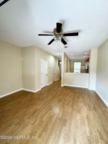 1496 FIELDVIEW Drive, Jacksonville, FL 32225