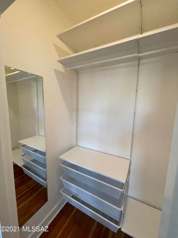 1041 E Grant Road, Tucson, AZ 85719