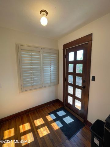 1041 E Grant Road, Tucson, AZ 85719