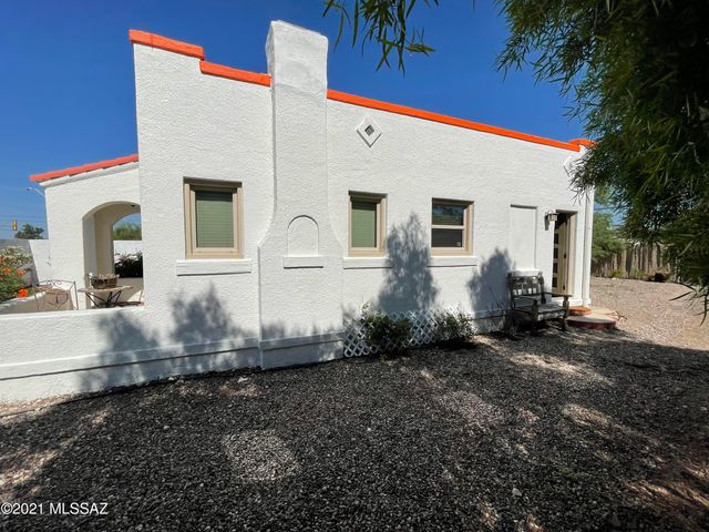 1041 E Grant Road, Tucson, AZ 85719
