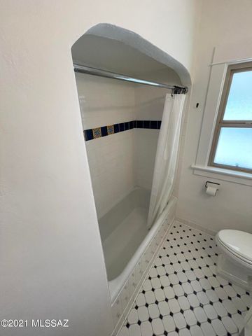 1041 E Grant Road, Tucson, AZ 85719