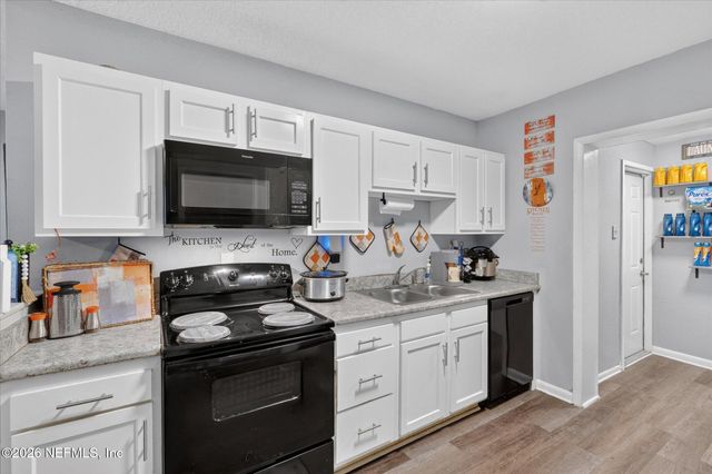 5257 WOODCREST Road, Jacksonville, FL 32205