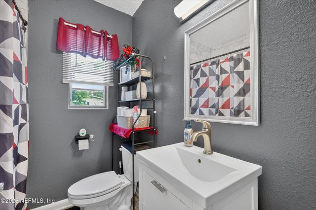 5257 WOODCREST Road, Jacksonville, FL 32205