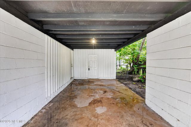 5257 WOODCREST Road, Jacksonville, FL 32205