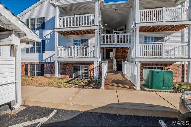 2562 Coppergate Square Drive H, St Louis, MO 63129