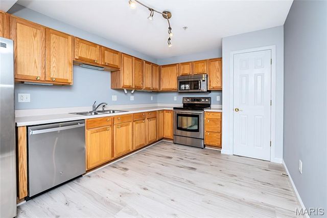 2562 Coppergate Square Drive H, St Louis, MO 63129