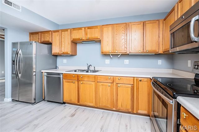 2562 Coppergate Square Drive H, St Louis, MO 63129