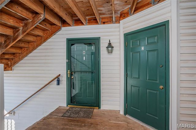 2562 Coppergate Square Drive H, St Louis, MO 63129