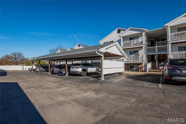 2562 Coppergate Square Drive H, St Louis, MO 63129