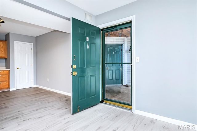 2562 Coppergate Square Drive H, St Louis, MO 63129