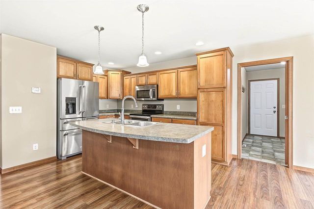 6115 Sledding Parkway, Madison, WI 53558
