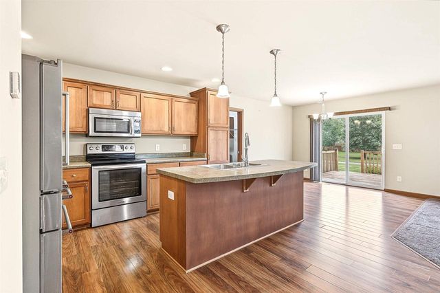 6115 Sledding Parkway, Madison, WI 53558