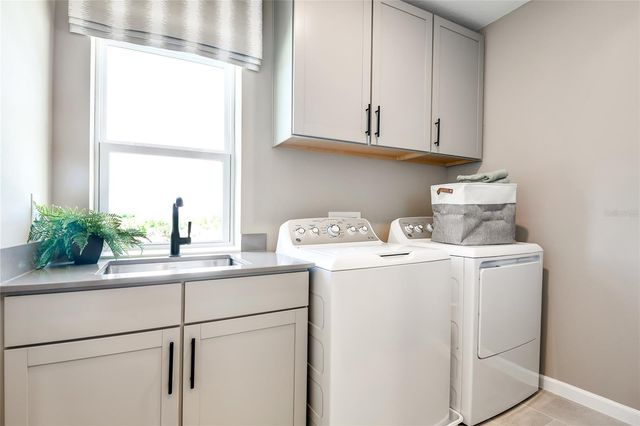 3481 MACCHI AVENUE, Tavares, FL 32778