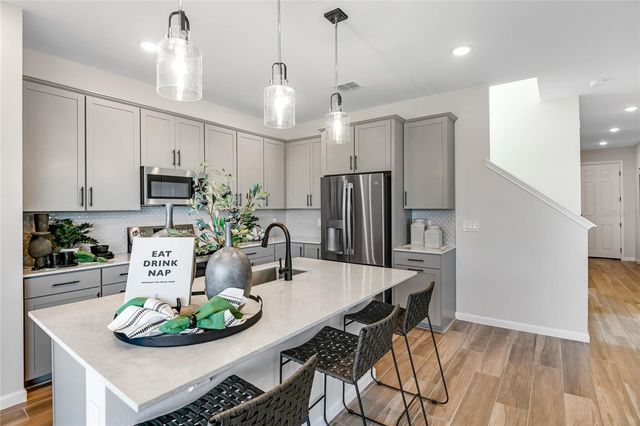 3481 MACCHI AVENUE, Tavares, FL 32778