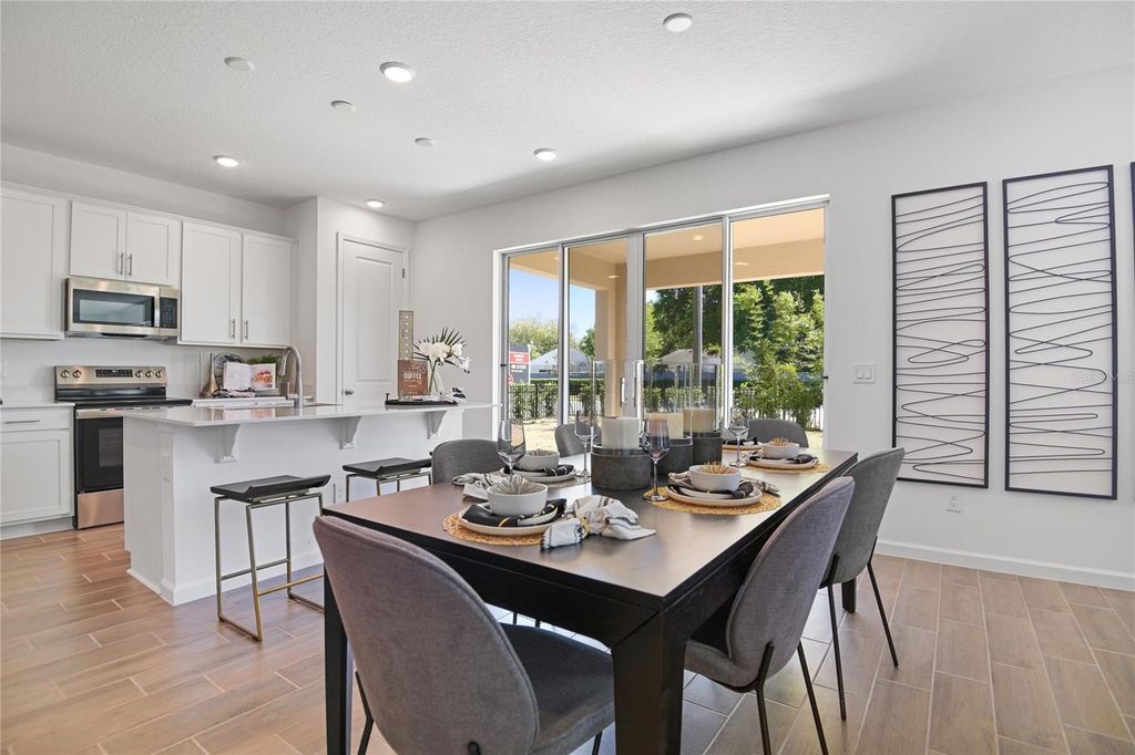 Image 5 of property listing at 3481 MACCHI AVENUE, Tavares, FL 32778