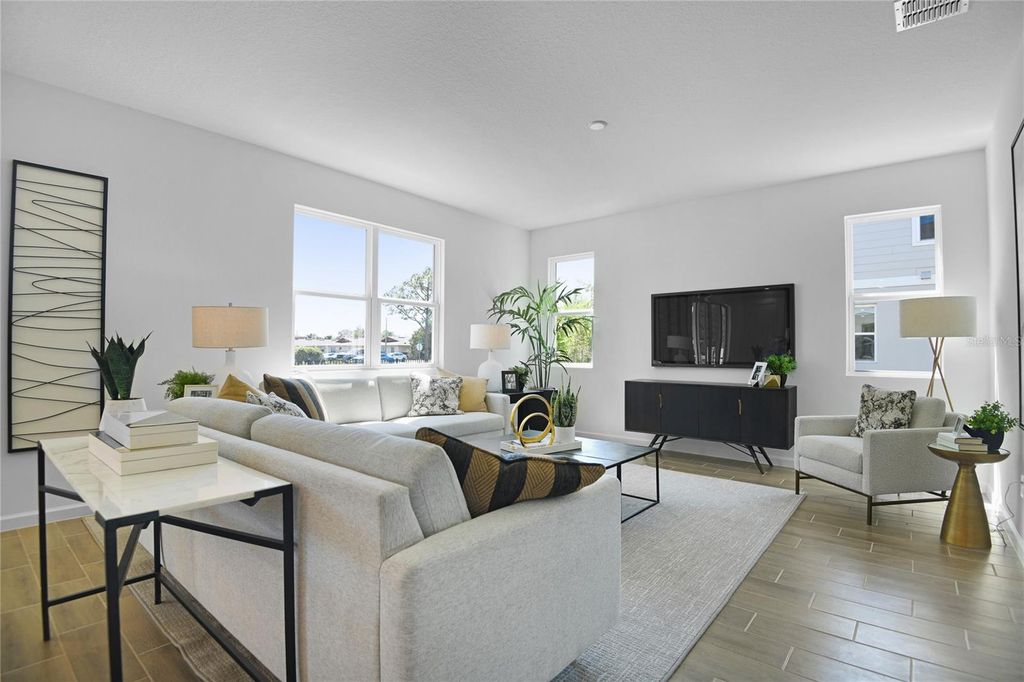 Image 7 of property listing at 3481 MACCHI AVENUE, Tavares, FL 32778