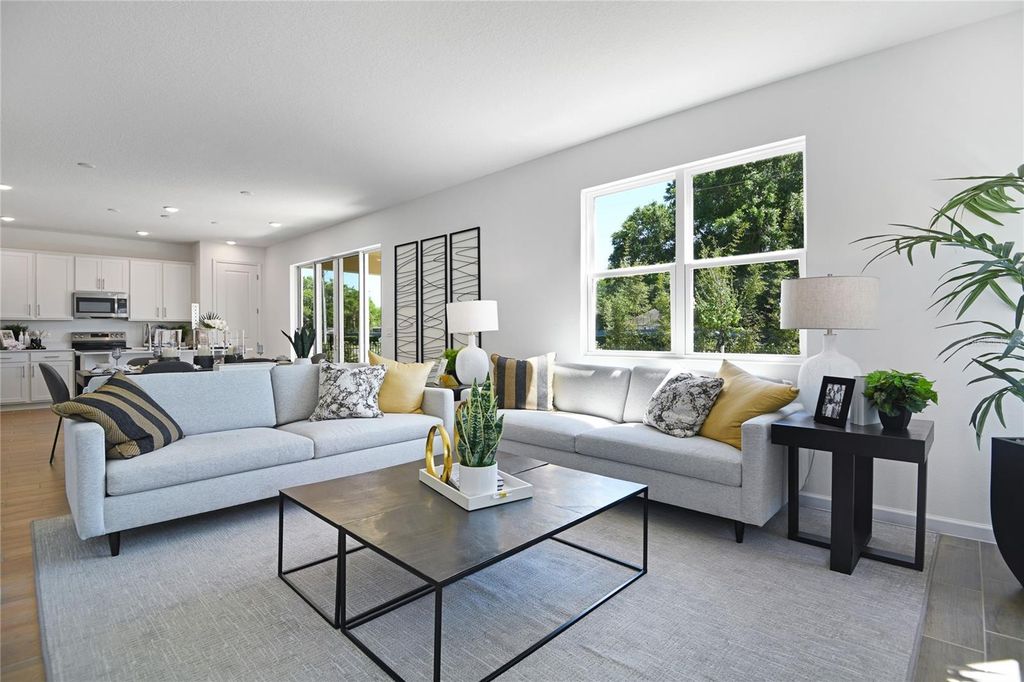 Image 8 of property listing at 3481 MACCHI AVENUE, Tavares, FL 32778