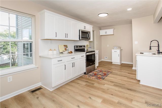 13637 Laketree Dr, Chester, VA 23831