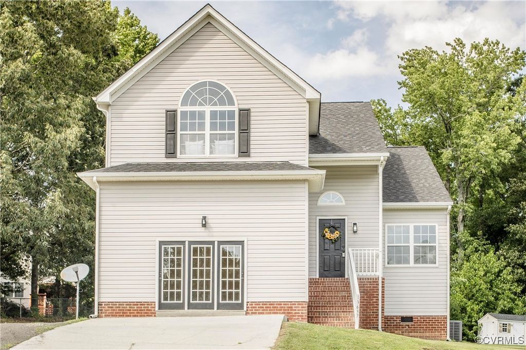 13637 Laketree Dr, Chester, VA 23831