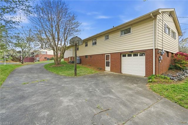405 Academy Street, Rural Hall, NC 27045