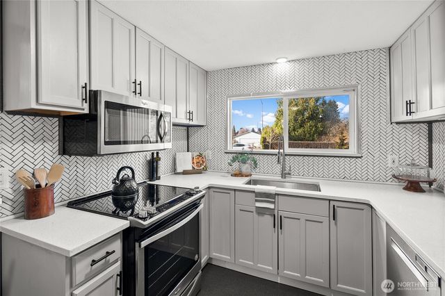 4612 N 21st Street, Tacoma, WA 98406