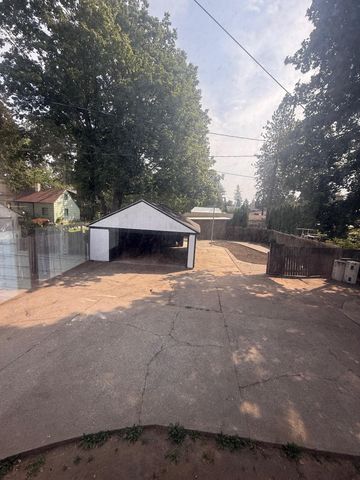 3415 S Grand Blvd, Spokane, WA 99203