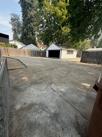 3415 S Grand Blvd, Spokane, WA 99203