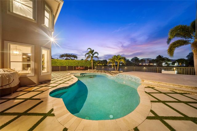 12169 NW 75th Pl, Parkland, FL 33076