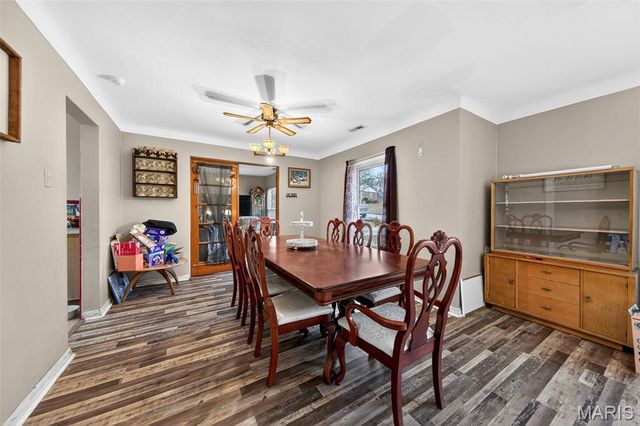 35 E Cardigan Drive, Ferguson, MO 63135