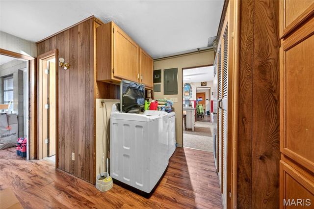 35 E Cardigan Drive, Ferguson, MO 63135