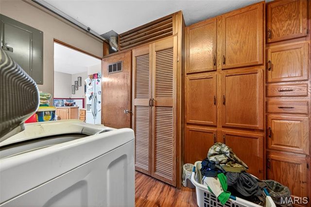 35 E Cardigan Drive, Ferguson, MO 63135