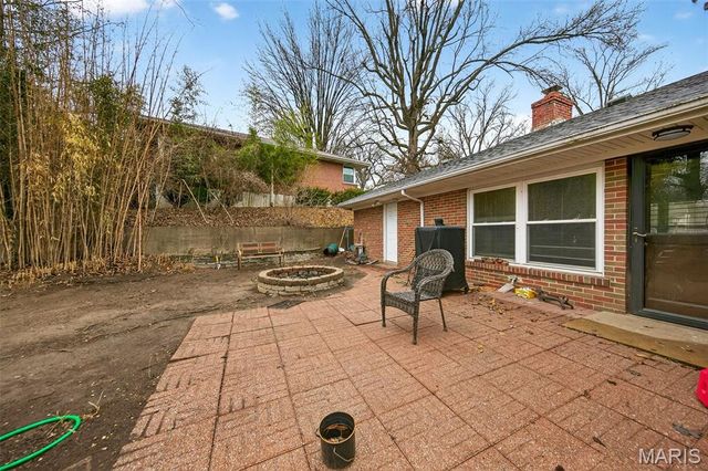 35 E Cardigan Drive, Ferguson, MO 63135